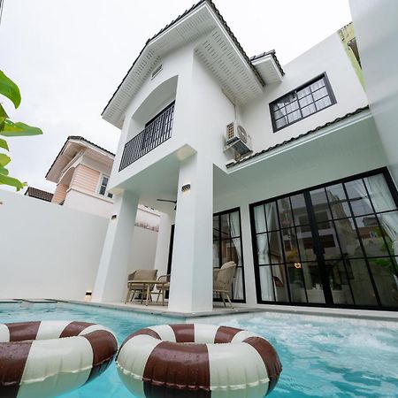 House No 158 Patong Pool Villa Экстерьер фото